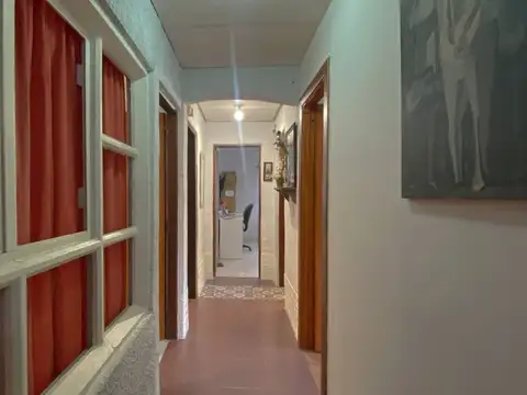 Casa 4 ambientes con 2 baños