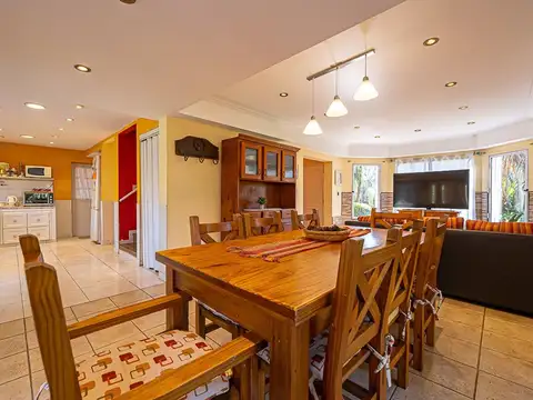 Casa en Venta con 1 cochera