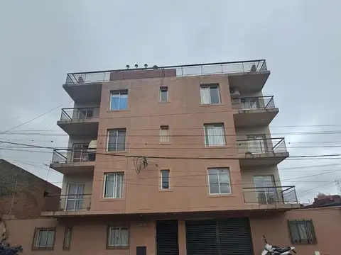 Venta Departamento Planta Baja - Los Huaicos