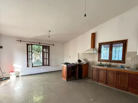 Casa en Alquiler con 1 cochera