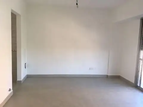 VENTA DE DEPARTAMENTO 3 AMBIENTES CENTRICO, RAMOS NORTE. CON BALCON