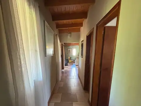 Casa 5 ambientes con 2 baños
