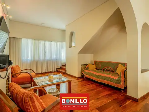Casa 5 ambientes con 3 baños