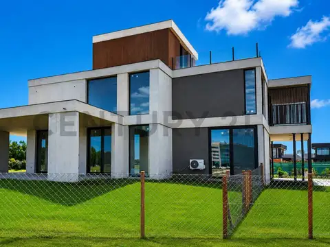 Venta Casa a Estrenar Nordelta Barrio Los Puentes 5 Ambientes + Dependencia + Pl