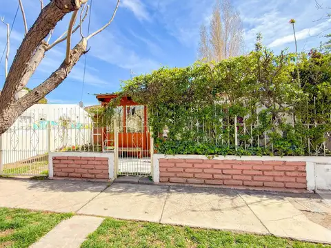 VENTA CASA 3 DORMITORIOS APTO CRÉDITO CENTENARIO