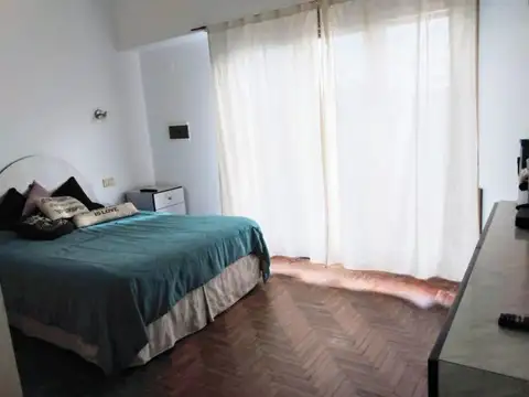 VENTA EN BLOCK DE 3 UNIDADES DE 4 Y 2 AMBIENTES MÁS LOCAL EN PLANTA BAJA