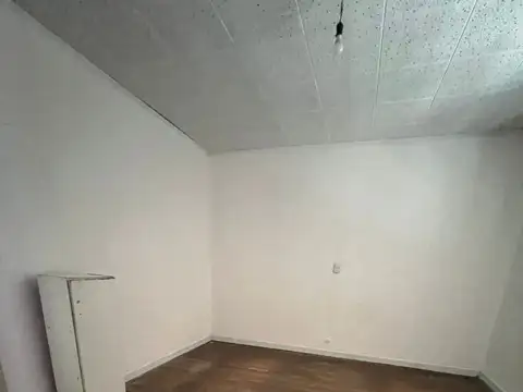 Amplia Propiedad Comercial 5 Amb en Esquina - Ángel Gallardo y 14 de Julio