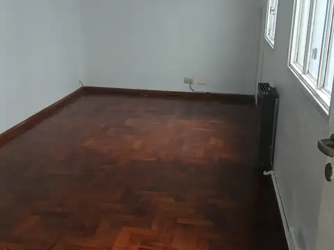 Malabia 2400, Piso 8