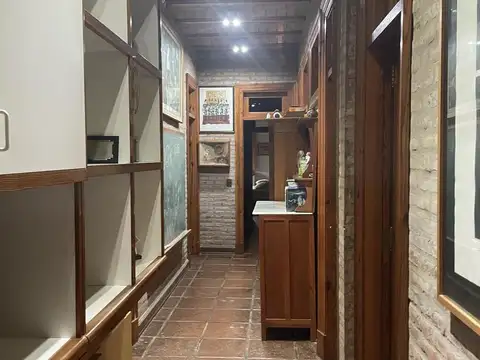 Casa en Venta con 4 cocheras