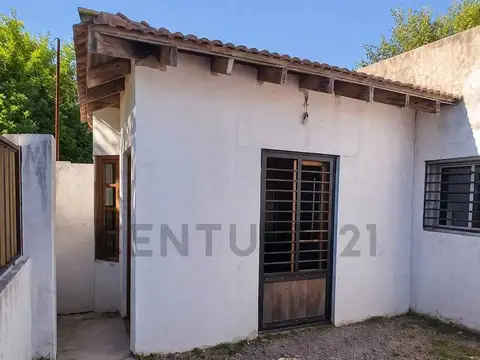 Casa 4 ambientes con 1 baño