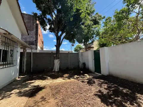 Casa en Alquiler en Haedo, $ 900.000