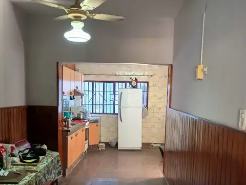 Casa ideal de 3 dormitorios sobre asfalto en Barranqueras