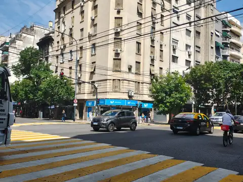 Departamento 2 Ambientes C/grandes Ventanales. APTO PROFESIONAL