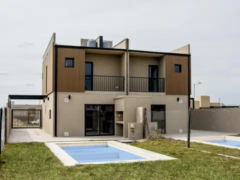 VENTA/FINANCIACIÓN - Dúplex 2 dormitorios con pileta - Funes Norte.