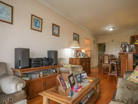 Departamento 4 ambientes con 2 baños