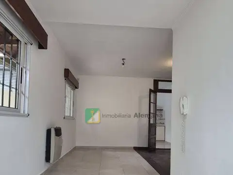 Depto Tipo Casa en Venta con 1 cocheras