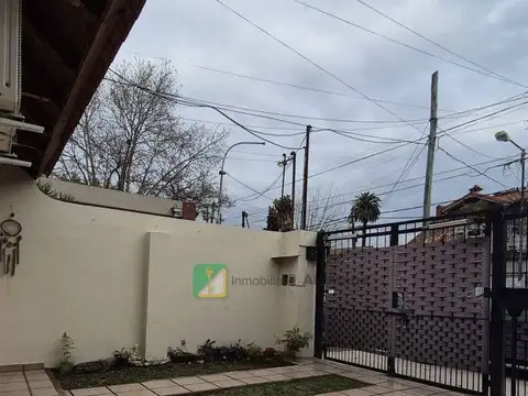 Depto Tipo Casa 2 ambientes con 1 baño