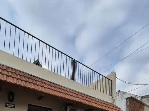 Depto Tipo Casa en Venta en Villa Ballester, USD 99.500