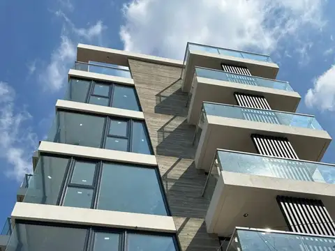 3 AMB CON AMPLIOS BALCONES 73 M2 APROX