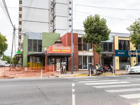 EN VENTA - COMPLEJO DE LOCALES COMERCIALES - VILLA CONSTITUCION