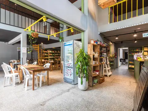 Local en Venta 49 años