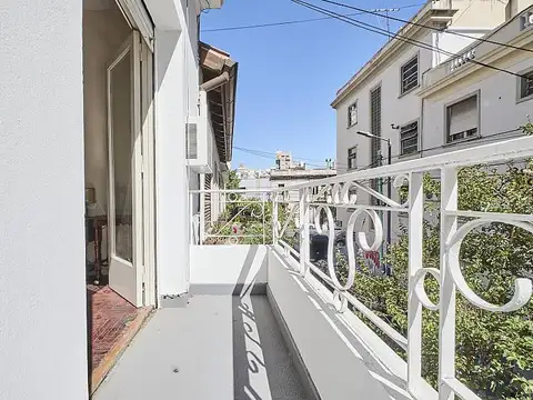 Depto Tipo Casa en Venta 50 años