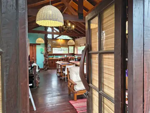 Casa 6 ambientes con 4 baños