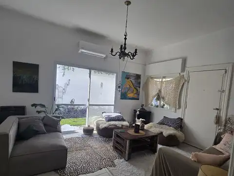 Casa en Beccar 2 dormitorios en lote propio