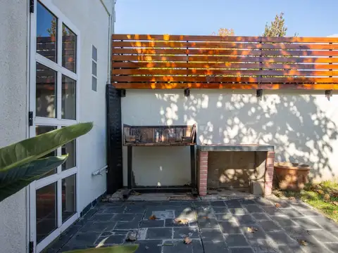 Depto Tipo Casa en Venta en Haedo Sur, USD 139.900