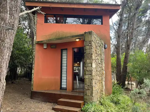 Casa 2 ambientes con 1 baño