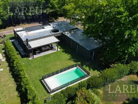 Casa en el Barrio Privado Villa Rosa, Pilar
