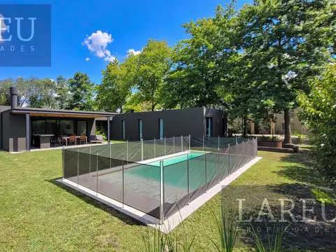 Casa en Venta en Villa Rosa, USD 420.000
