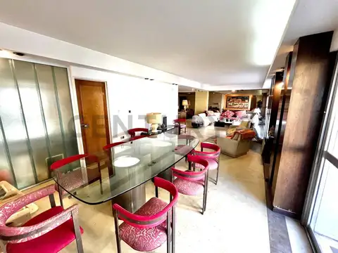 Departamento en Venta con 2 cocheras