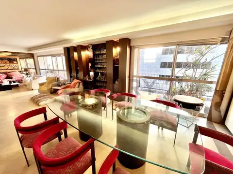 Departamento en Venta de 8 ambientes