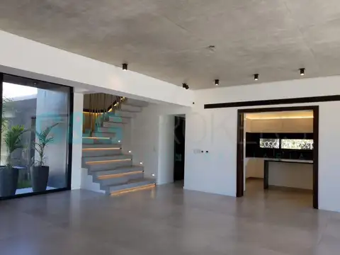 Casa en Alquiler de 5 dormitorios