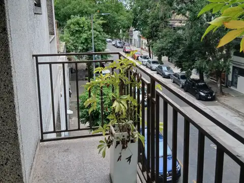 FAMATINA 3500 - Departamento 3 ambientes al frente con balcón - 2° PISO por escalera
