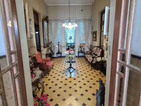 Venta de Casa 9 AMBIENTES 4 DORMITORIOS, Rafaela