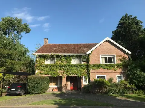 Casa en Alquiler de 4 dormitorios