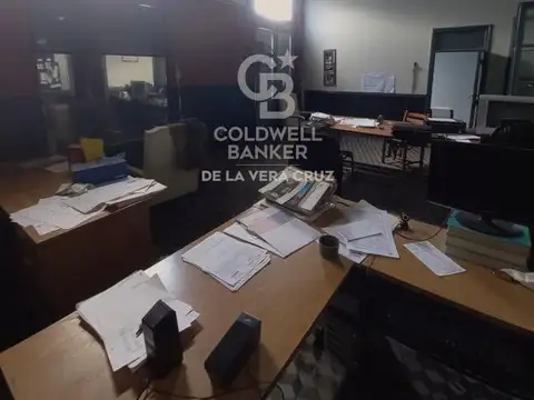 Casa en Venta con 4 cocheras