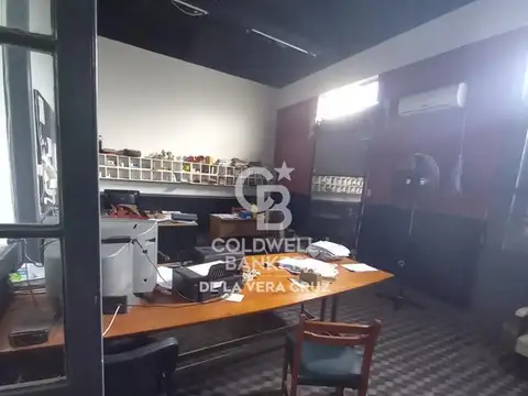 Casa 6 ambientes con 2 baños