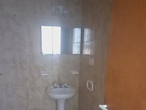alquilo local 63 m2 matienzo al 1600