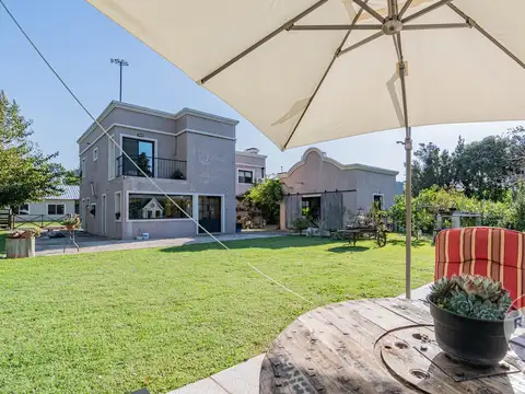 Casa en Venta con 1 cochera