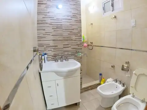 Depto Tipo Casa en Venta con 1 cocheras