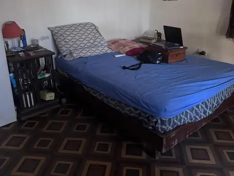 Casa 4 ambientes con 1 baño