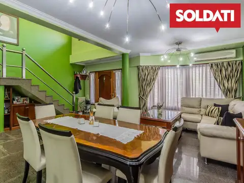 Casa 5 ambientes con 2 baños