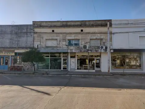 USD 100.000 Dos Locales + Casa en VENTA.