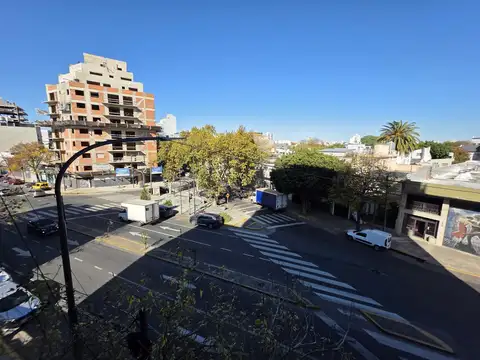 Departamento en Alquiler en Coghlan, $ 850.000