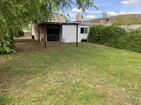 Casa  En Venta   Mas Departamento  Con Pileta  En Sierra  De La Ventana