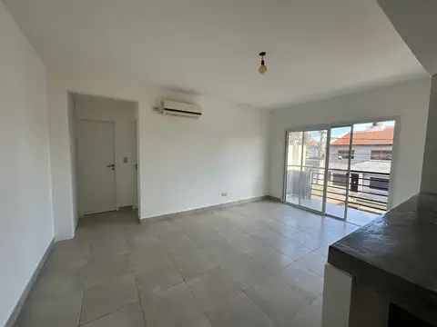 Departamento en Alquiler en Munro, $ 850.000