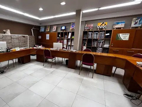 Casa 7 ambientes con 1 baño